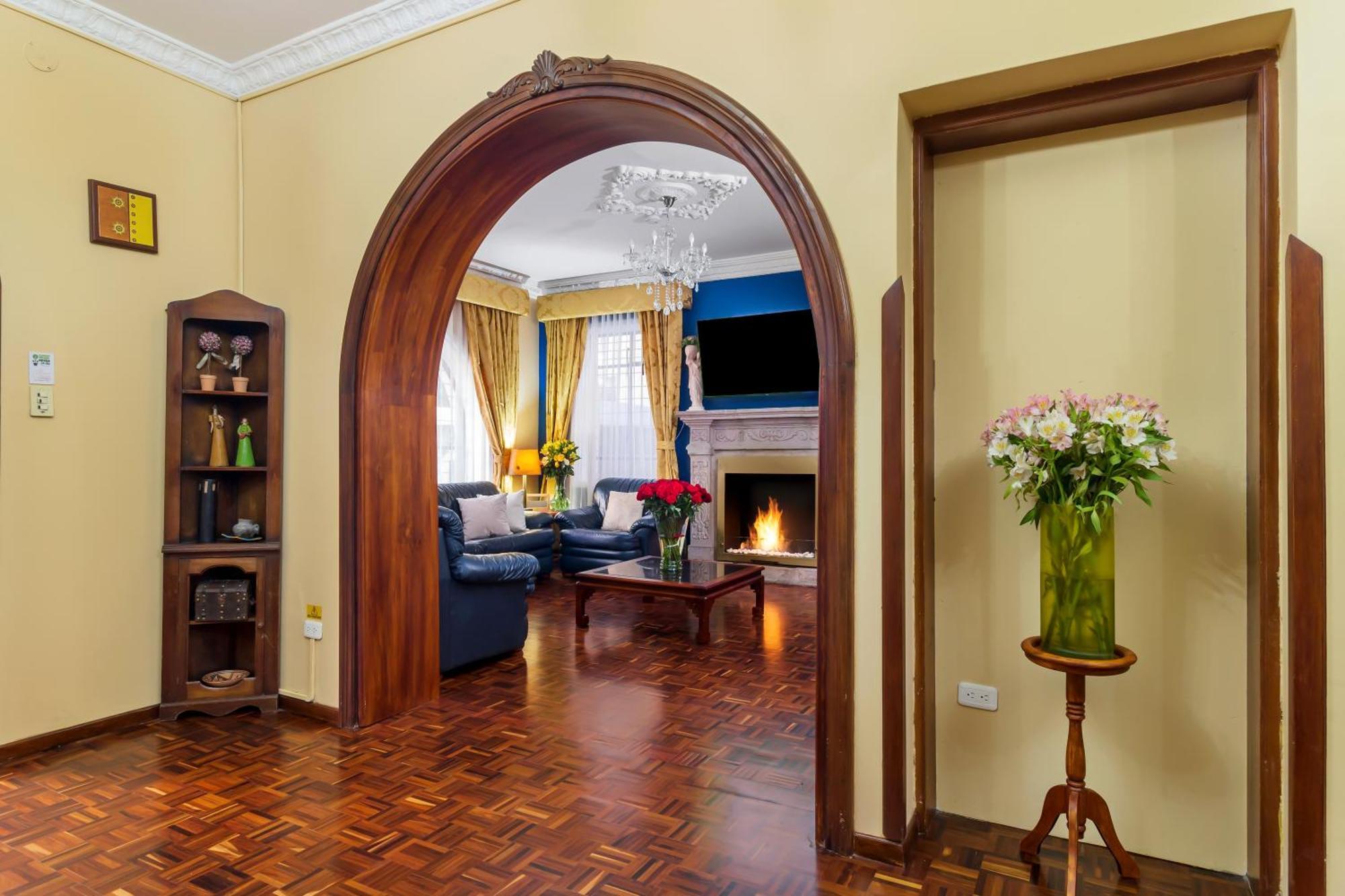Hotel La Cartuja Кито Екстериор снимка