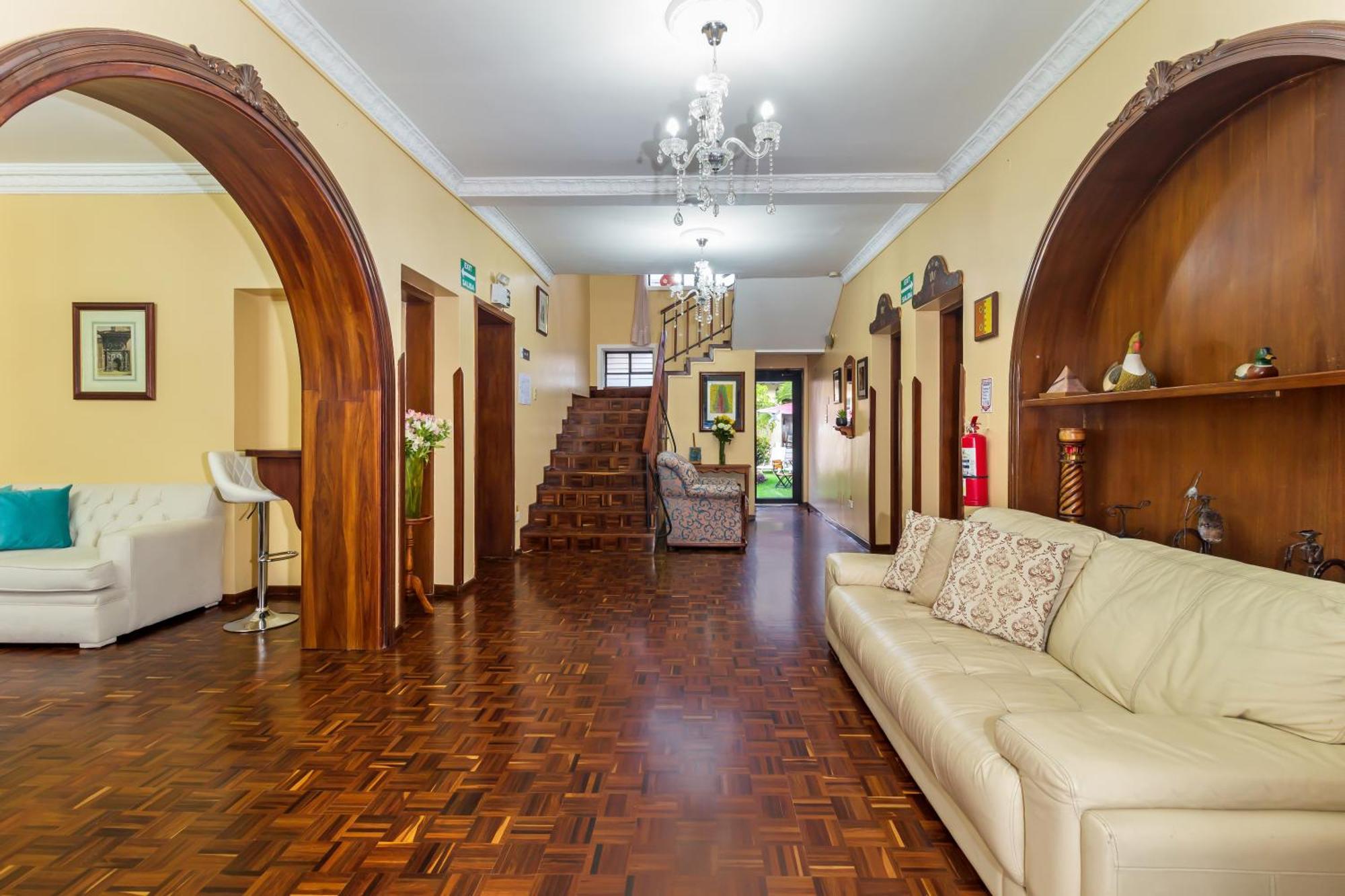 Hotel La Cartuja Кито Екстериор снимка