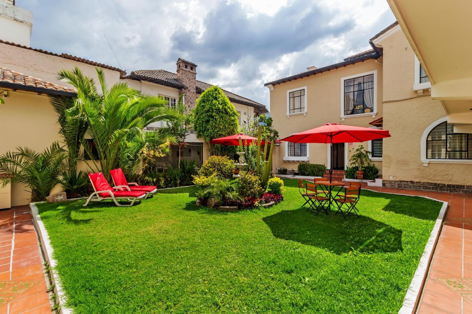 Hotel La Cartuja Кито Екстериор снимка