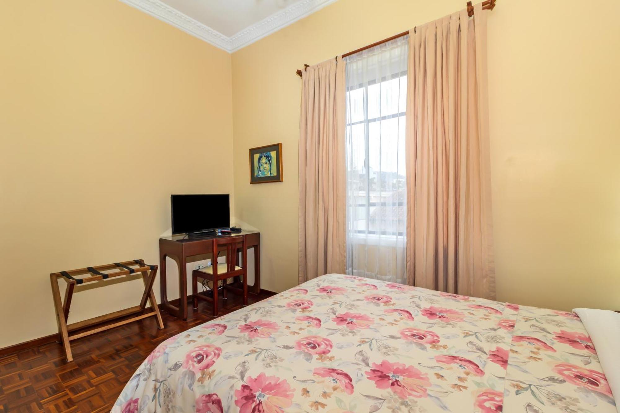 Hotel La Cartuja Кито Екстериор снимка