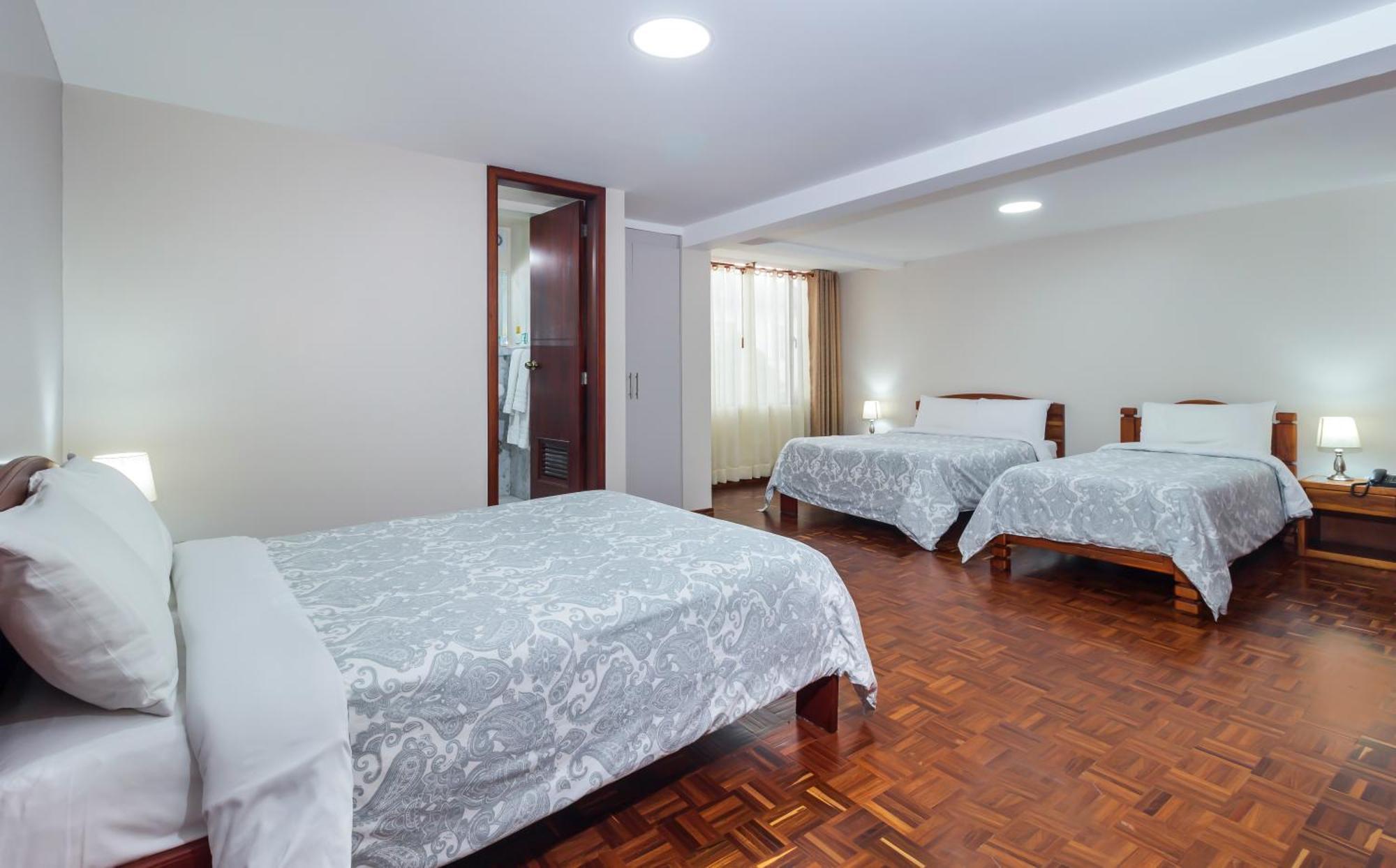 Hotel La Cartuja Кито Екстериор снимка