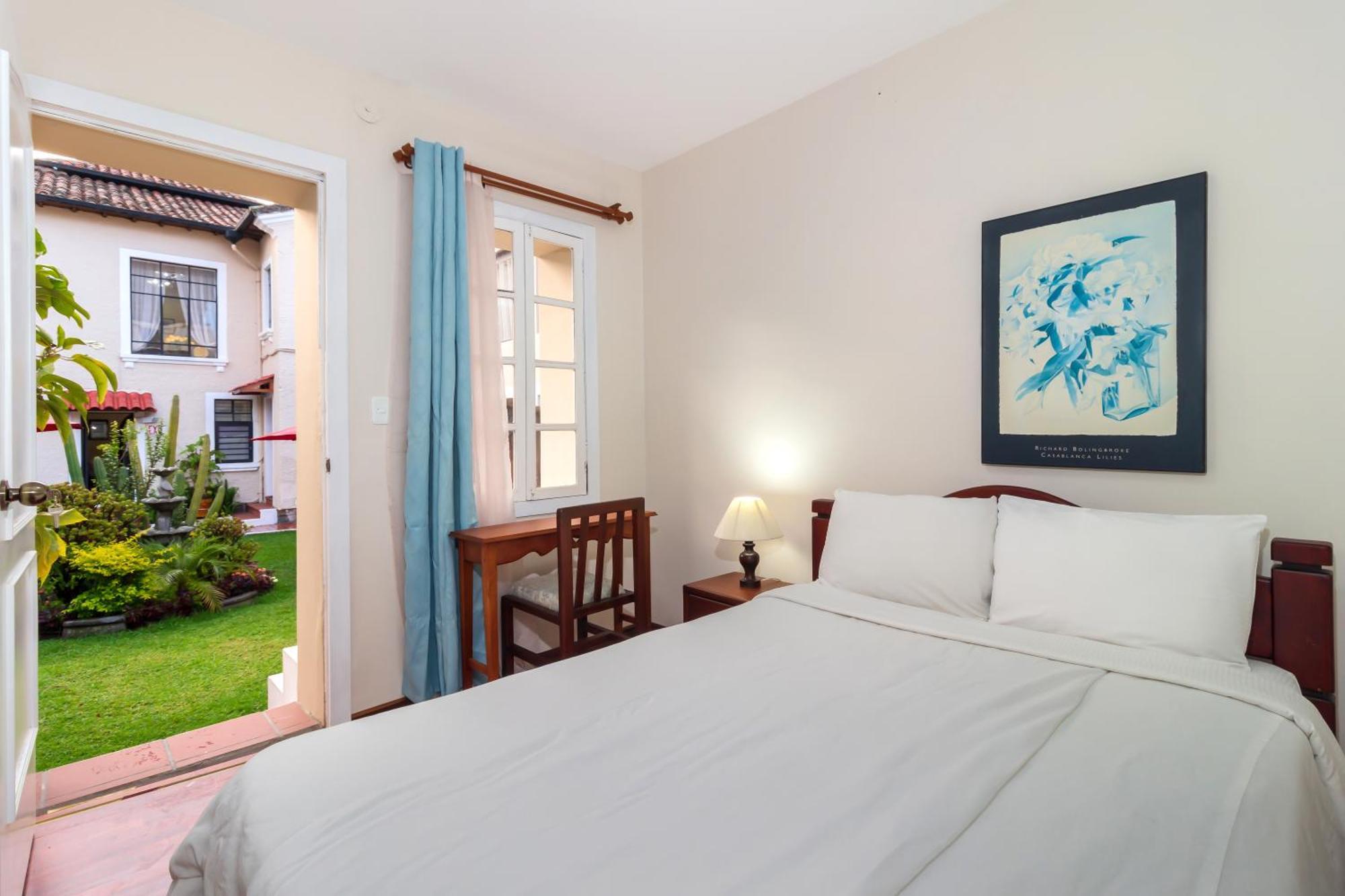 Hotel La Cartuja Кито Екстериор снимка
