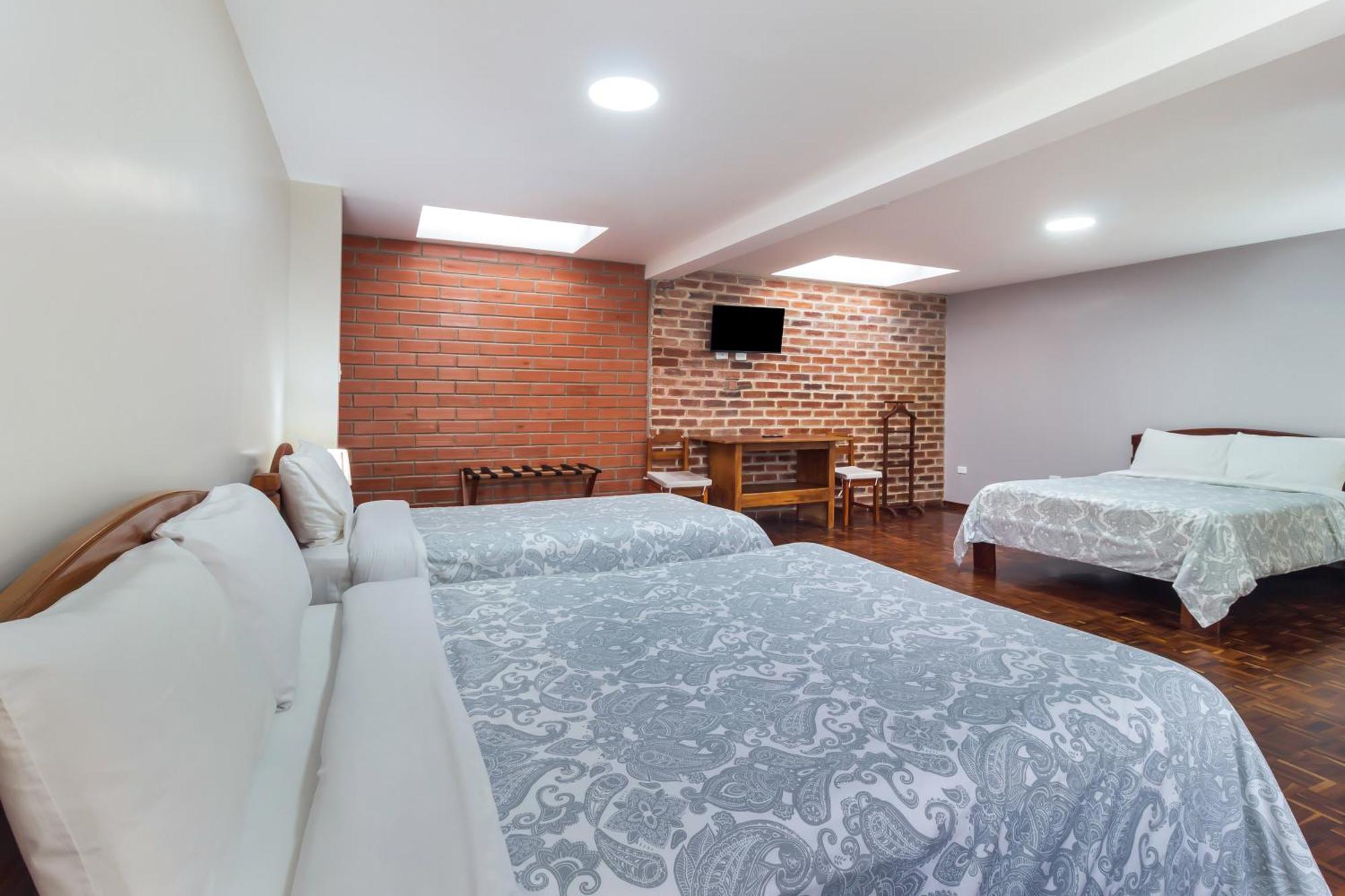 Hotel La Cartuja Кито Екстериор снимка