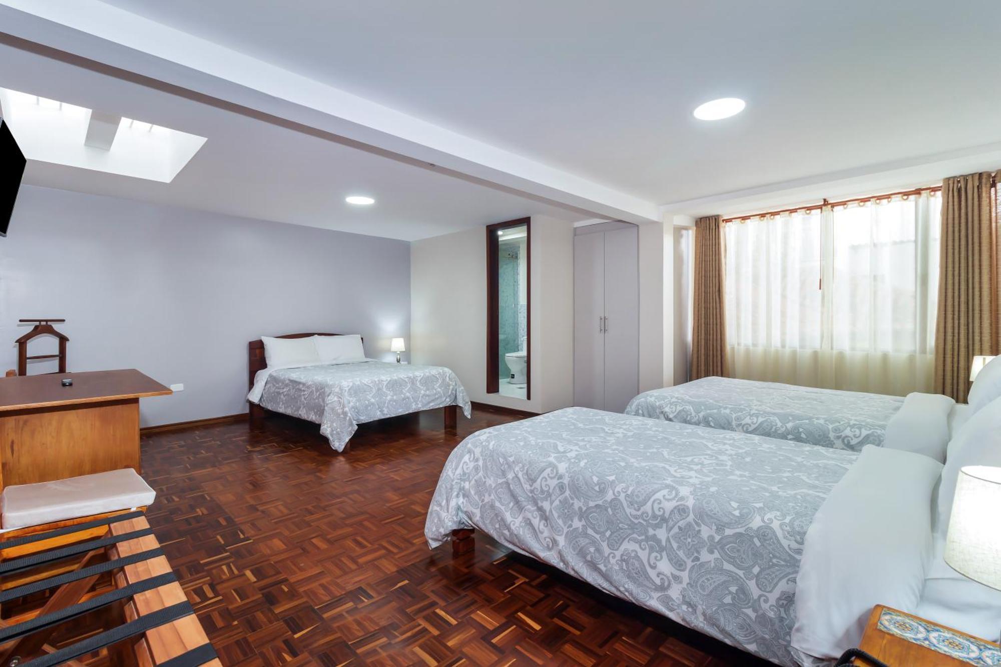 Hotel La Cartuja Кито Екстериор снимка