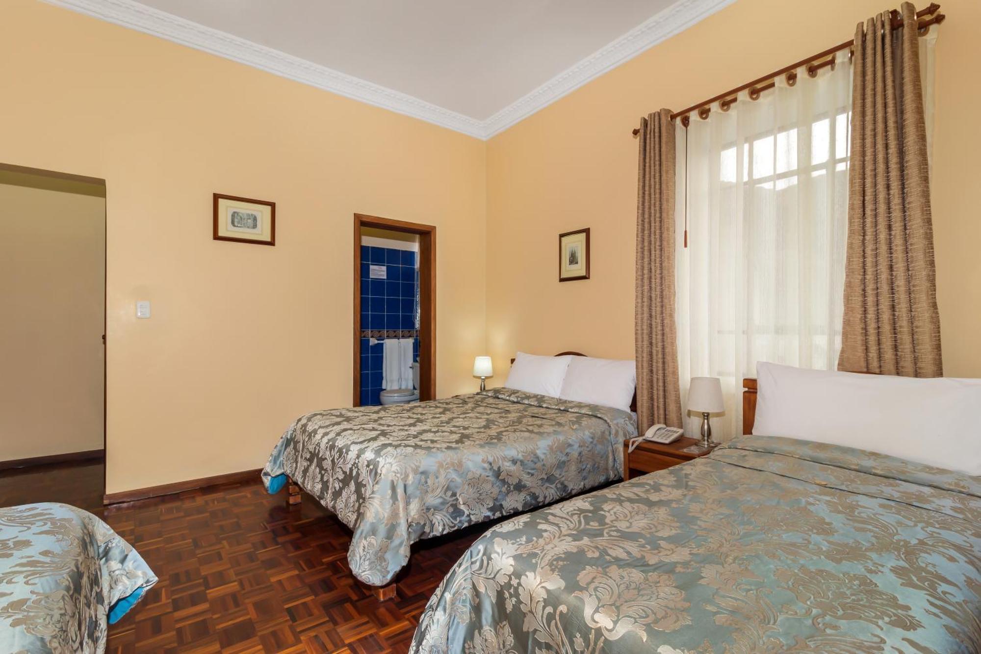 Hotel La Cartuja Кито Екстериор снимка