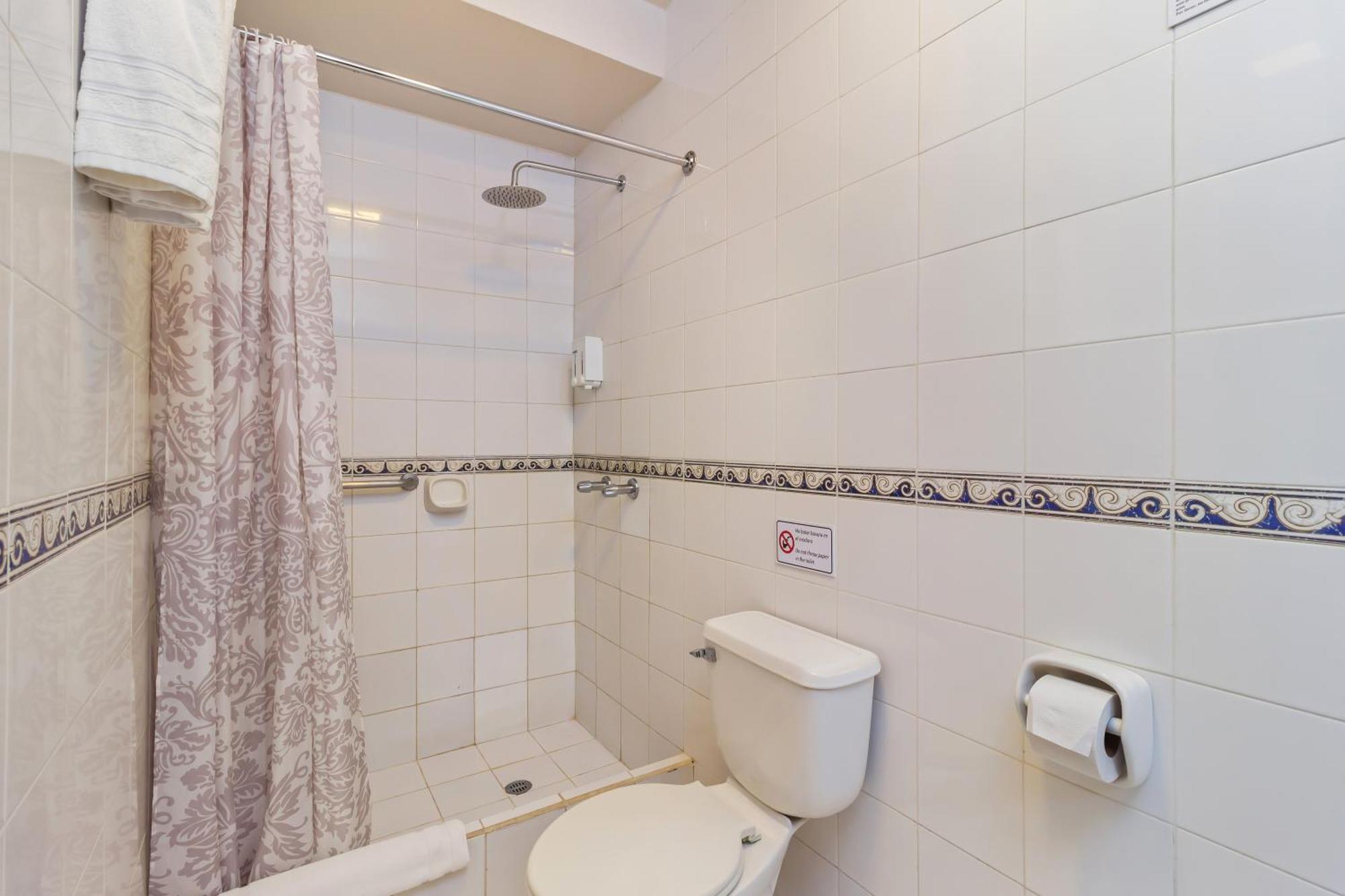 Hotel La Cartuja Кито Екстериор снимка
