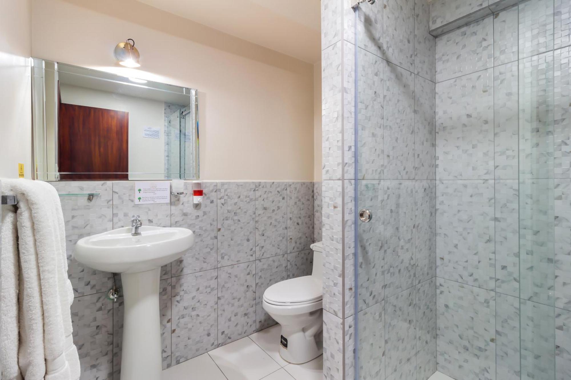 Hotel La Cartuja Кито Екстериор снимка