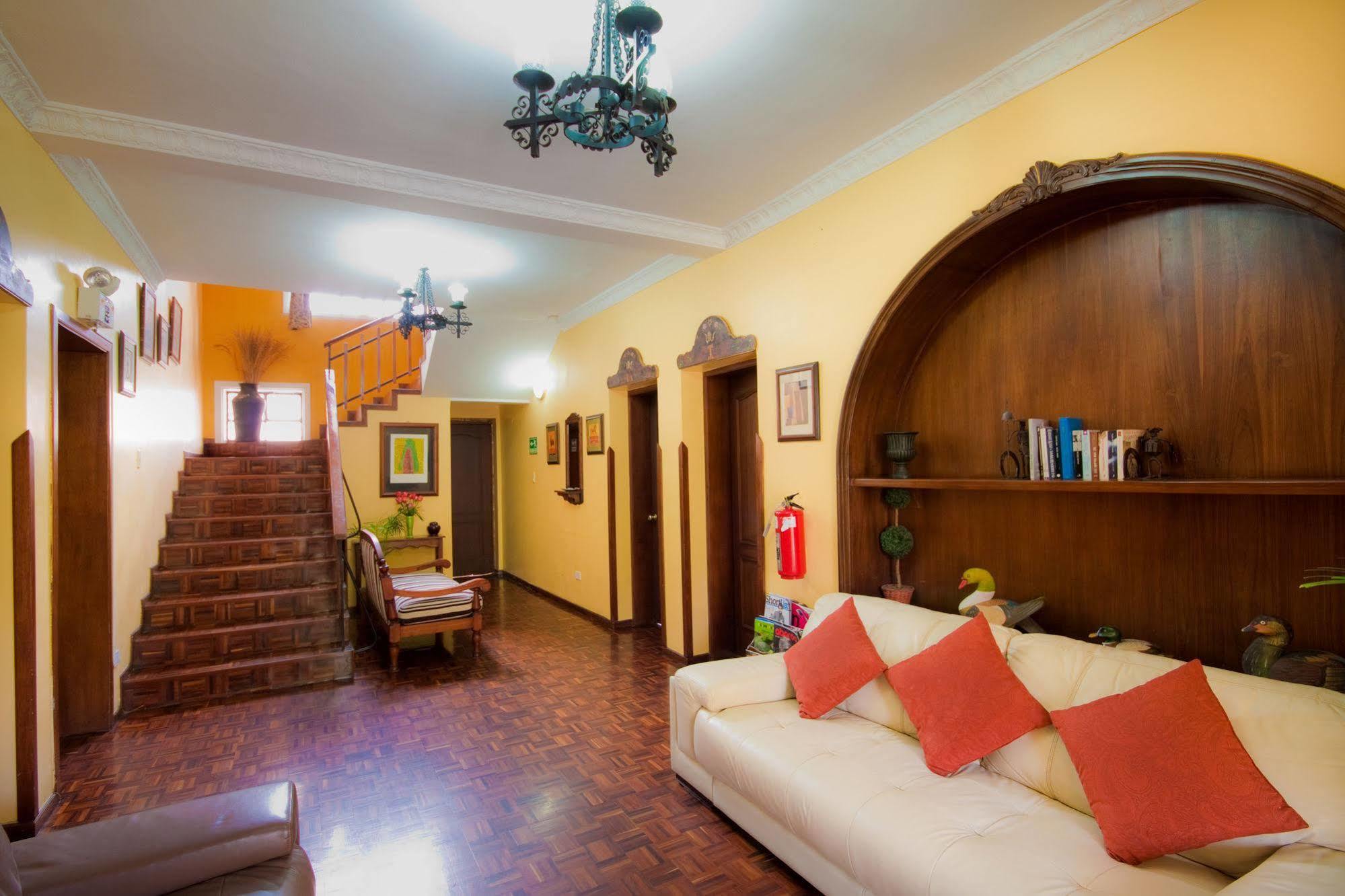 Hotel La Cartuja Кито Екстериор снимка