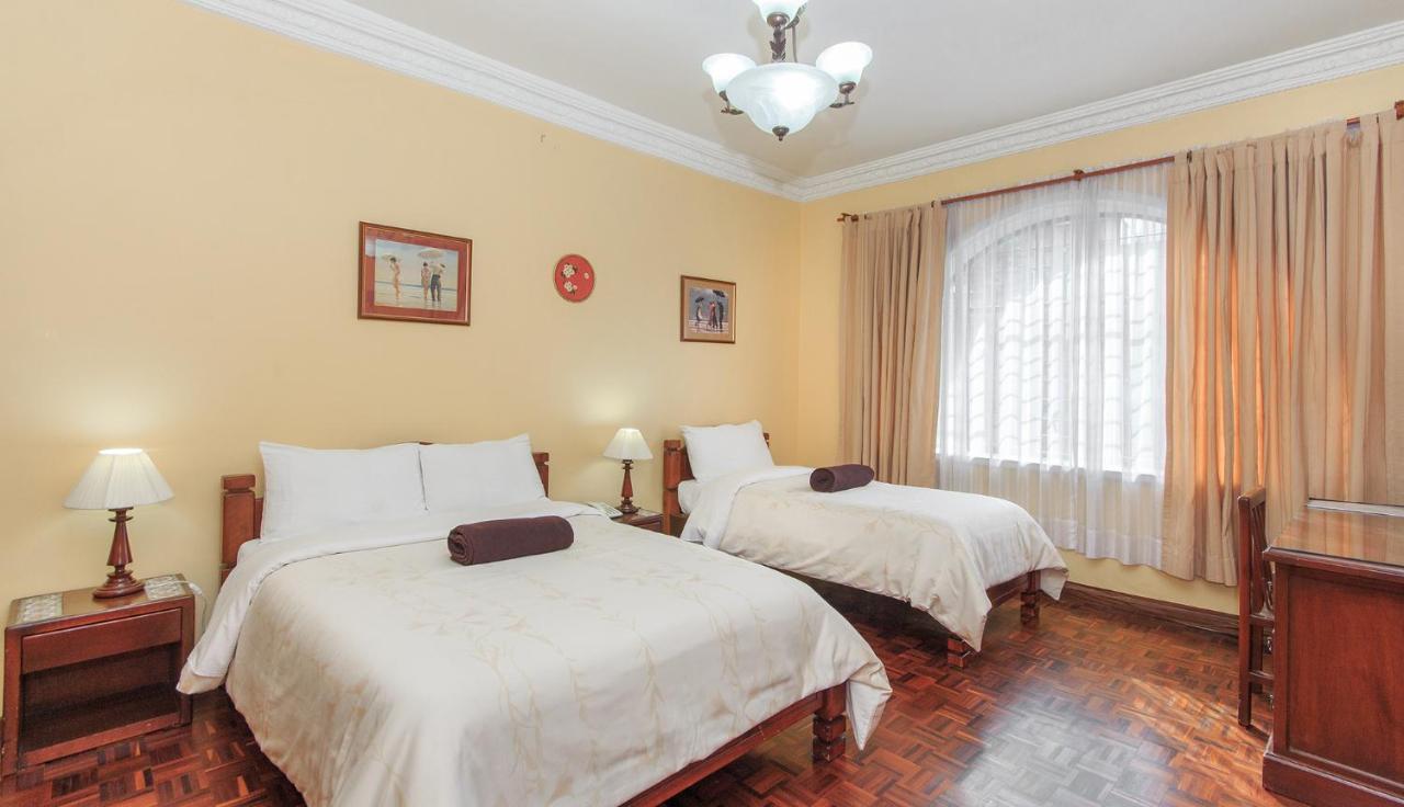 Hotel La Cartuja Кито Екстериор снимка